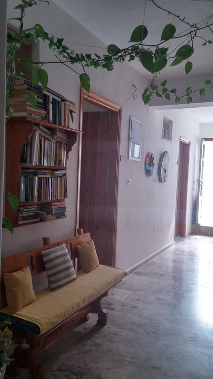 Vrohaki Studios & Rooms Piso Livadi Bagian luar foto