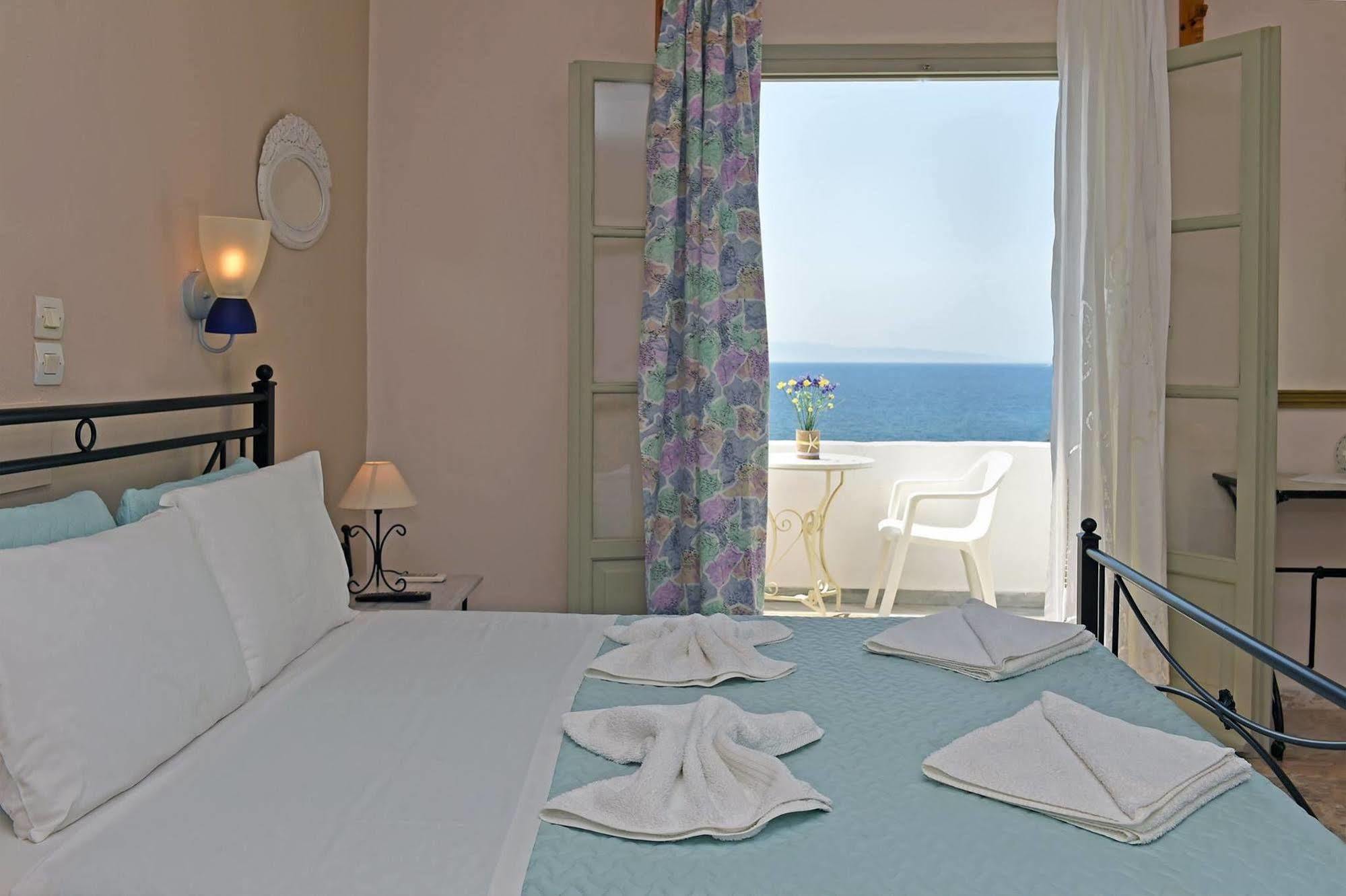 Vrohaki Studios & Rooms Piso Livadi Bagian luar foto