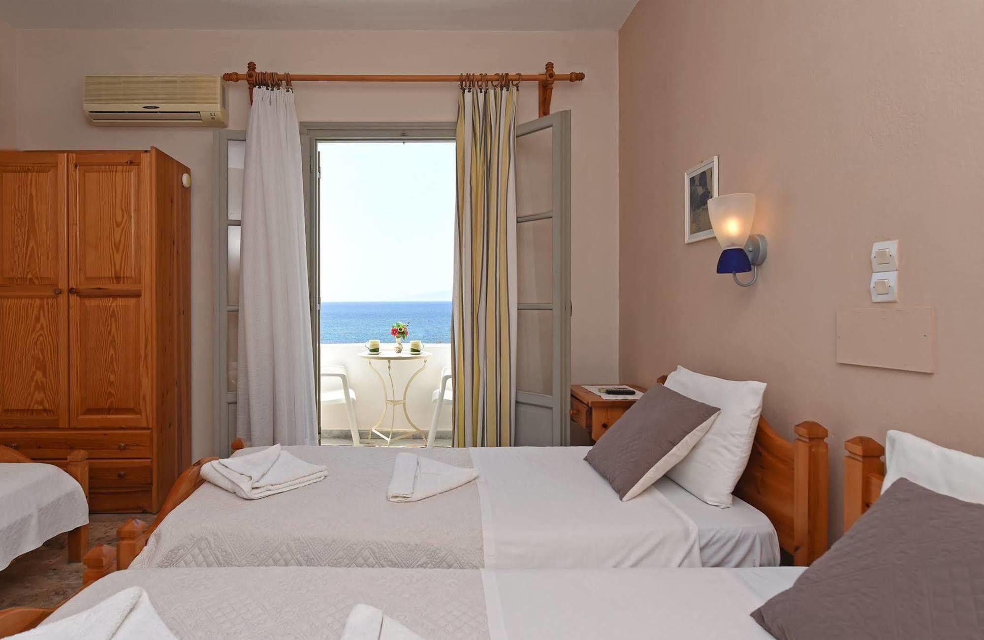 Vrohaki Studios & Rooms Piso Livadi Bagian luar foto